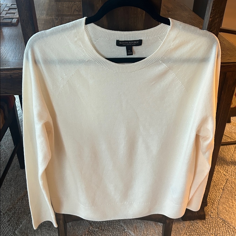 Banana Republic Cream Knit Top merino wool, never worn